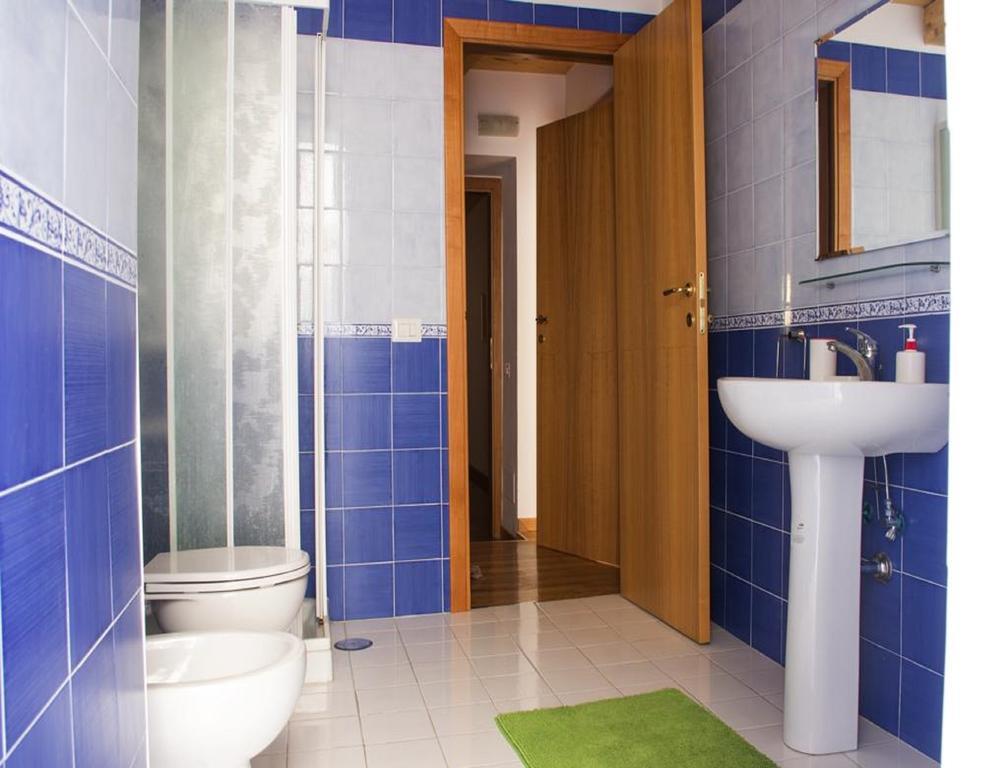 Residenza Principe Di Carafa Otel Napoli Oda fotoğraf